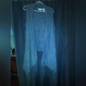 Knox Rose XL Sweater vest with fringe, grey